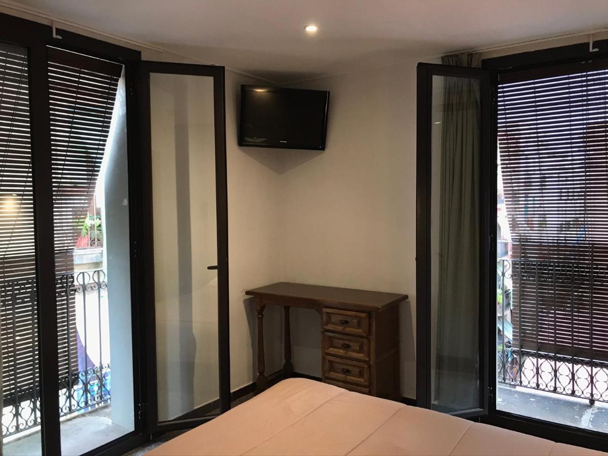 Hostal Radio ברצלונה מראה חיצוני תמונה