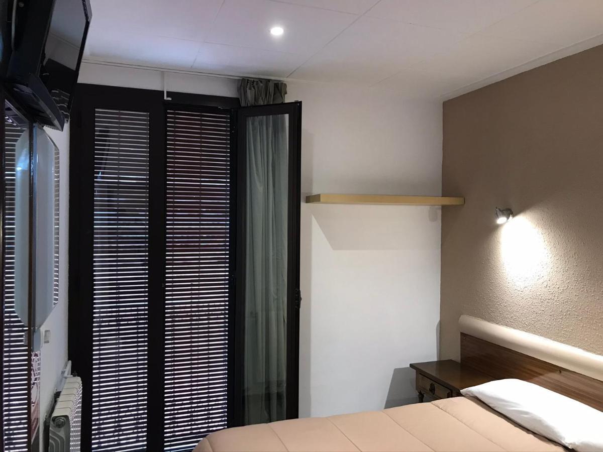 Hostal Radio ברצלונה מראה חיצוני תמונה