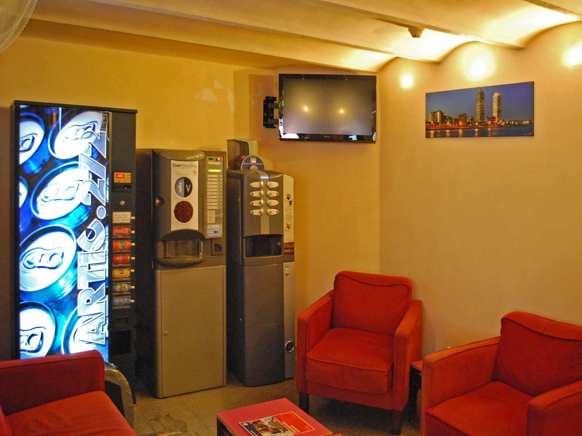 Hostal Radio ברצלונה מראה חיצוני תמונה