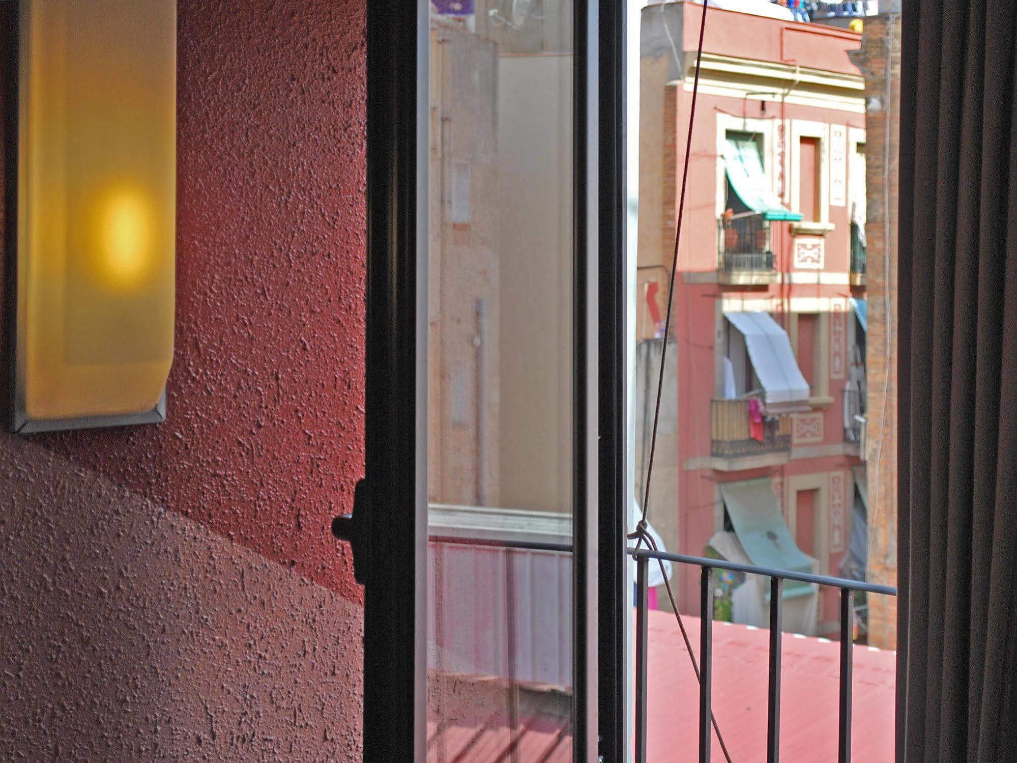 Hostal Radio ברצלונה מראה חיצוני תמונה
